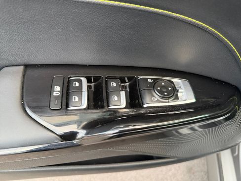 Used 2025 Kia K5 GT FWD image 17