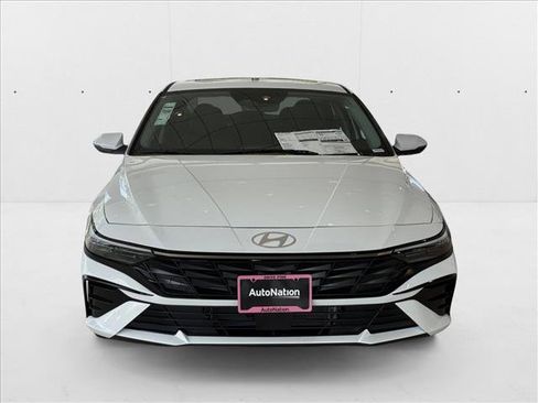 New 2025 Hyundai Elantra Limited image 2