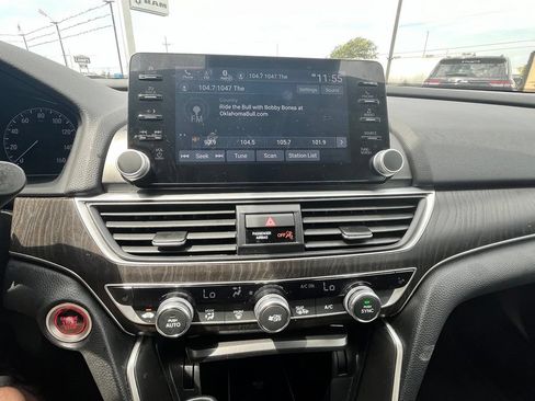 Used 2021 Honda Accord EX-L image 11