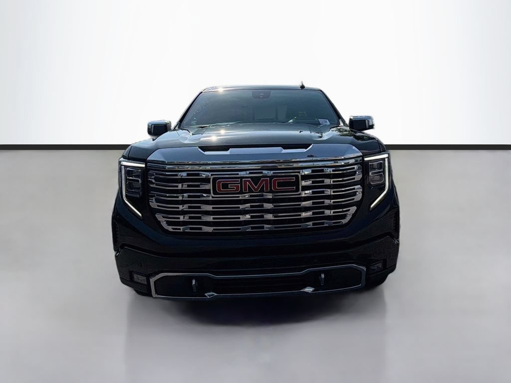Used 2024 GMC Sierra 1500 Denali w/ Technology Package AWD/4WD image 2