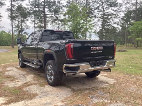 New 2026 GMC Sierra 2500 SLT w/ SLT Premium Package AWD/4WD image 2