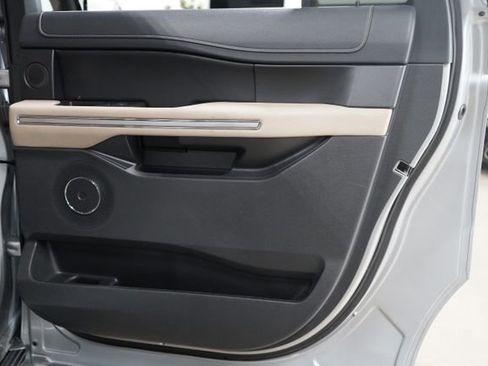 Used 2024 Ford Expedition Max Limited RWD image 22