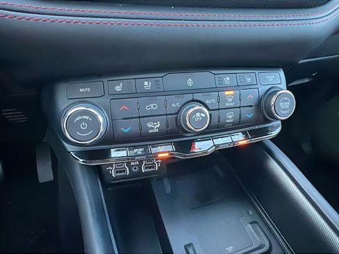 Used 2024 Dodge Durango R/T image 36