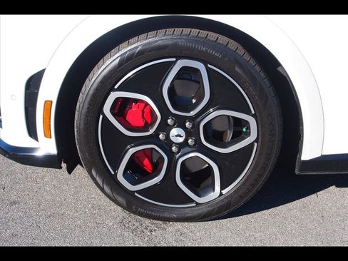 Used 2022 Ford Mustang Mach-E GT image 9