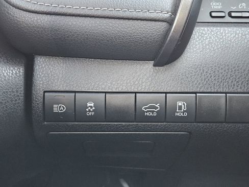 Used 2023 Toyota Camry SE image 23