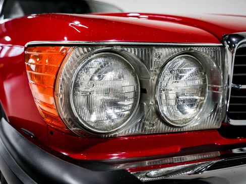 Used 1987 Mercedes-Benz 560 SL image 36