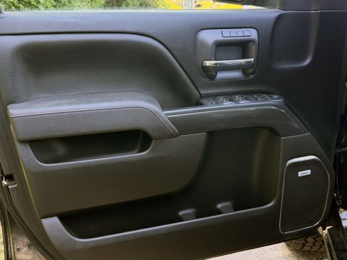 Used 2017 GMC Sierra 1500 SLT AWD/4WD image 4