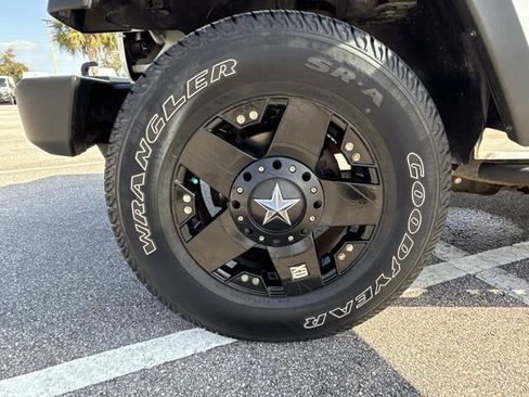 Used 2017 Jeep Wrangler Unlimited Sport w/ Quick Order Package 24S image 26