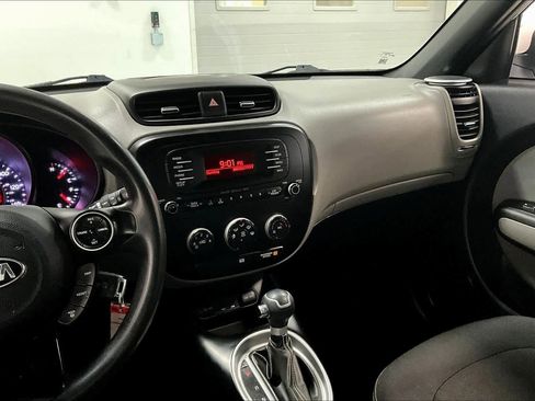 Used 2014 Kia Soul + image 14