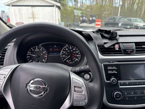 Used 2016 Nissan Altima 2.5 S w/ Power Driver Seat Package FWD image 6