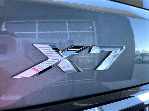 Used 2025 BMW X7 xDrive40i image 9