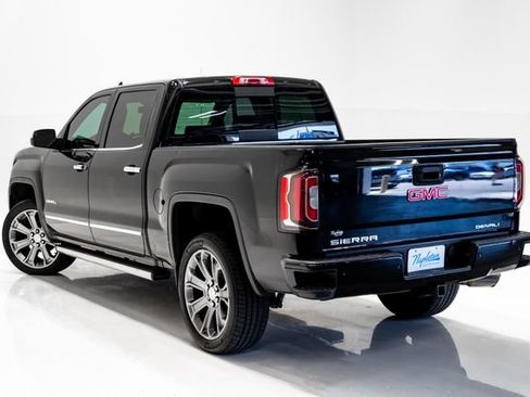 Used 2016 GMC Sierra 1500 Denali w/ Enhanced Driver Alert Package AWD/4WD image 34