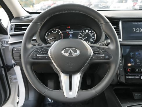 Certified 2023 INFINITI QX50 Luxe AWD/4WD image 9