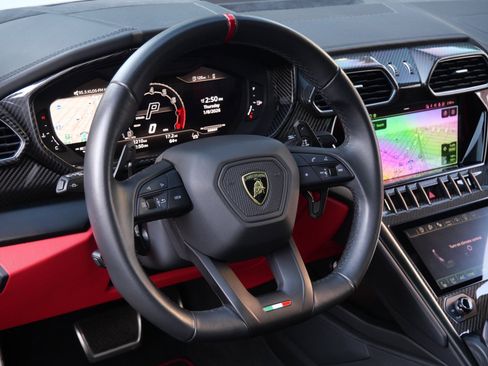 Used 2023 Lamborghini Urus S image 26