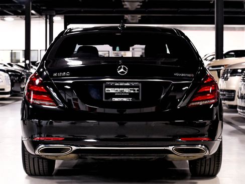 Used 2019 Mercedes-Benz S 560 4MATIC Sedan w/ Premium Package image 10
