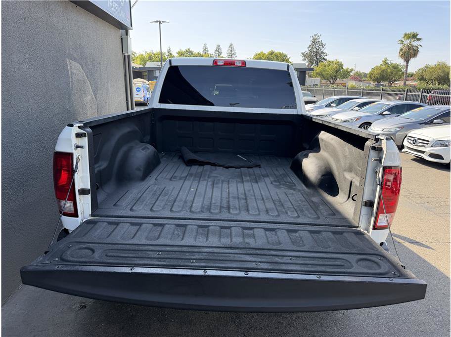 Used 2018 RAM 2500 Tradesman w/ Chrome Appearance Group AWD/4WD image 6