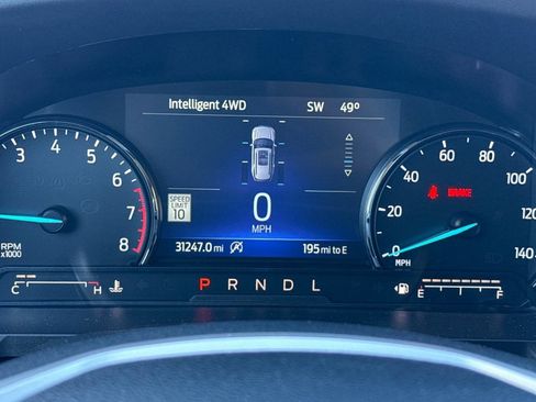 Used 2024 Ford Explorer Limited image 17