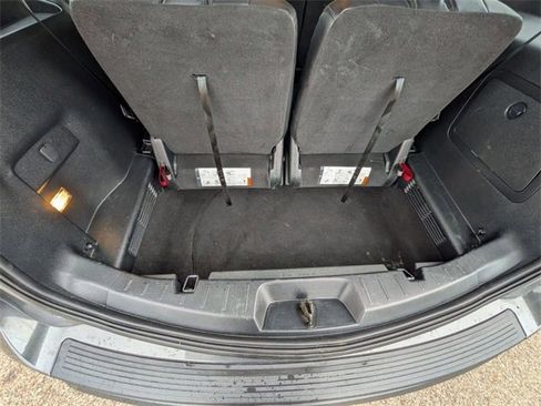 Used 2019 Ford Explorer XLT w/ Equipment Group 202A image 27