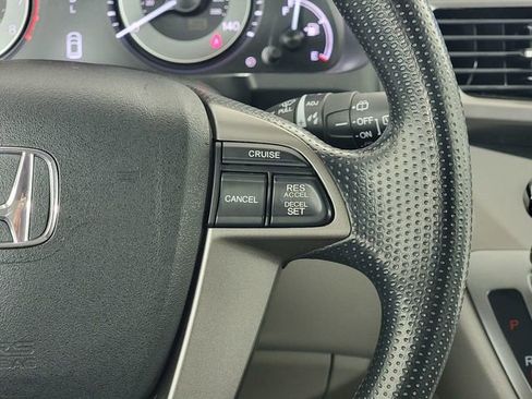 Used 2016 Honda Odyssey SE image 30
