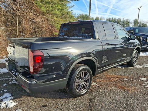 Used 2018 Honda Ridgeline Sport image 6