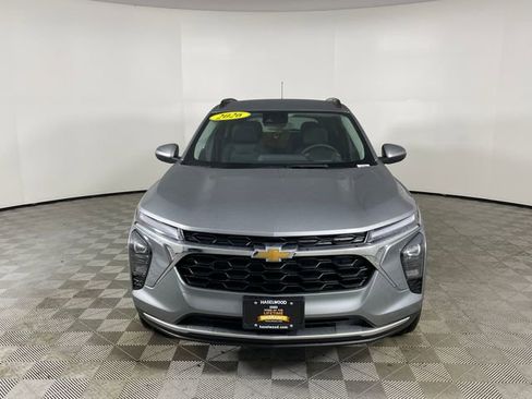 New 2026 Chevrolet Trax LT w/ LT Convenience Package FWD image 23