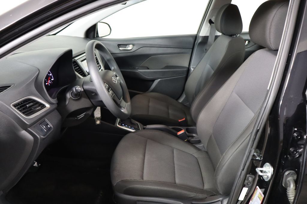 Used 2022 Hyundai Accent SE FWD image 14