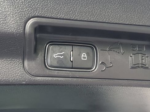 Certified 2022 Ford Explorer XLT w/ Equipment Group 202A RWD image 47
