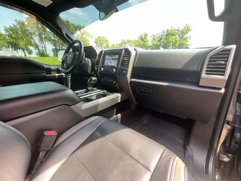 Used 2017 Ford F150 Raptor w/ Equipment Group 802A Luxury AWD/4WD image 17