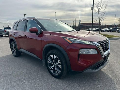 Used 2023 Nissan Rogue SV w/ SV Premium B Package image 8