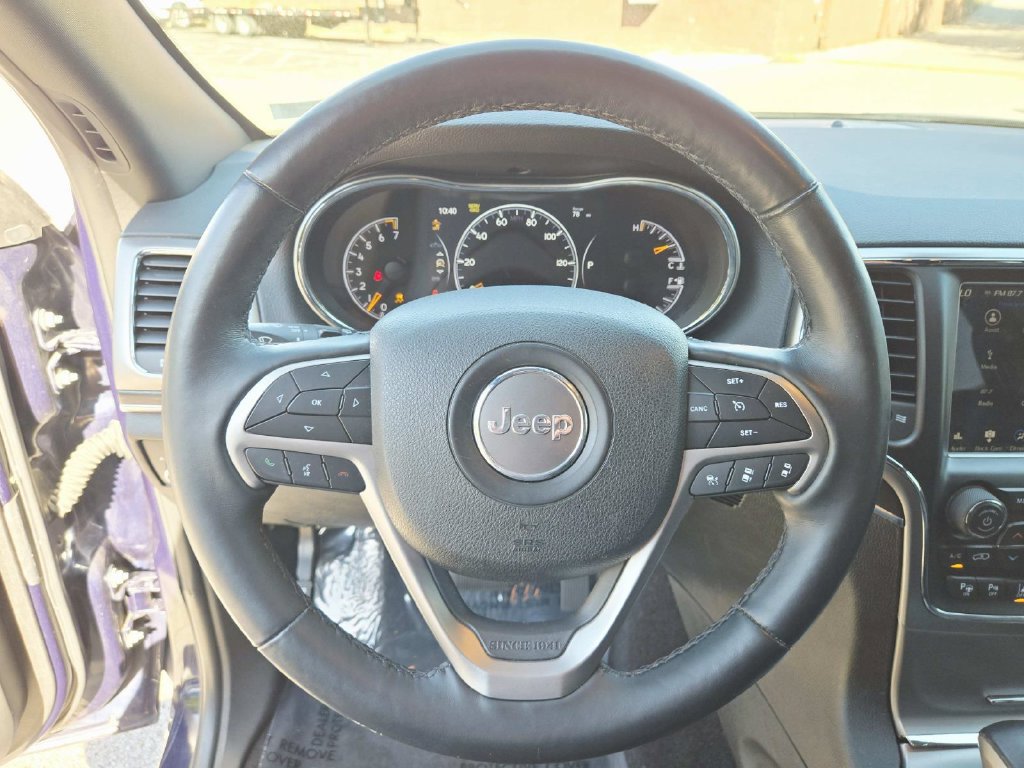 Used 2018 Jeep Grand Cherokee Limited AWD/4WD image 19