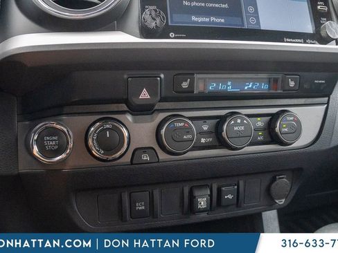Used 2020 Toyota Tacoma TRD Sport AWD/4WD image 8