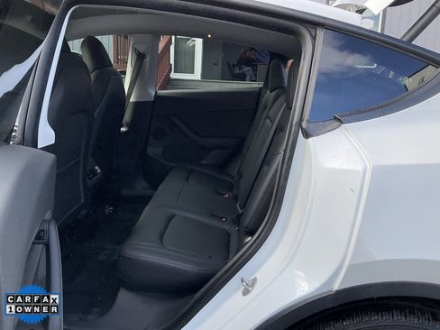 Used 2020 Tesla Model Y Long Range image 7