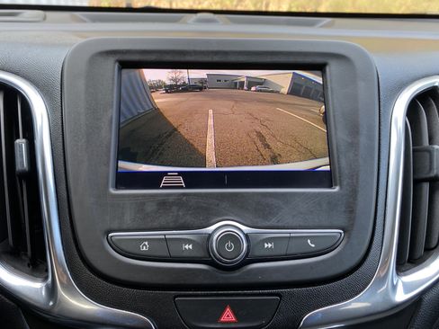 Used 2020 Chevrolet Equinox LT image 26