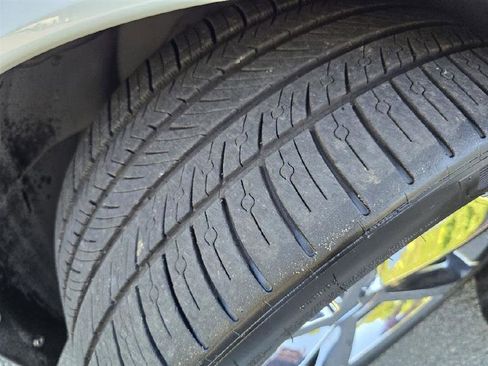 Used 2011 Chevrolet Corvette Grand Sport w/ Preferred Equipment Group RWD image 32