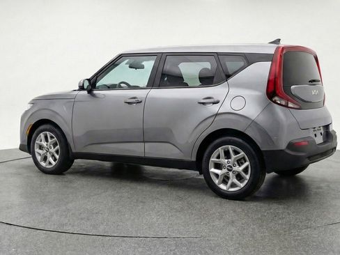 Used 2025 Kia Soul LX w/ LX Technology Package image 6
