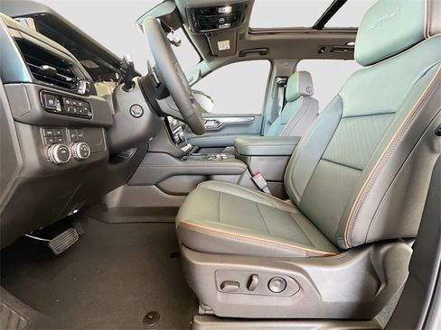 New 2026 GMC Yukon XL AT4 w/ AT4 Premium Package image 15