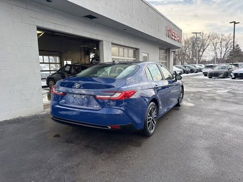 Used 2025 Toyota Camry XSE image 2