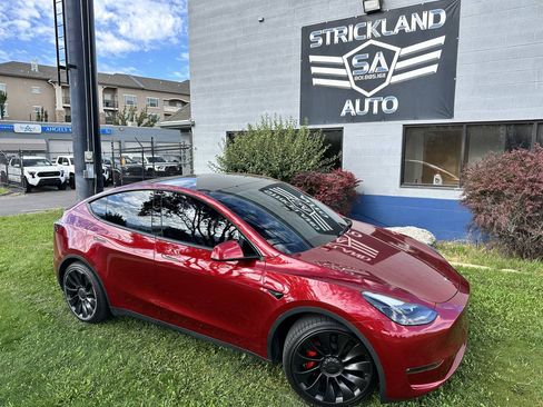Used 2025 Tesla Model Y Performance AWD/4WD image 2