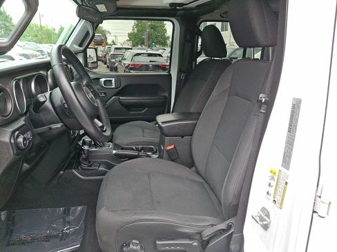Used 2018 Jeep Wrangler Unlimited Sport S AWD/4WD image 11