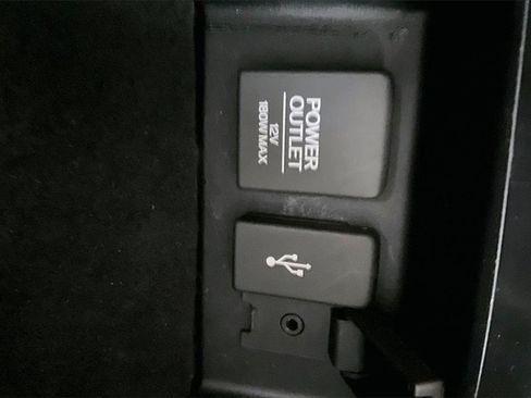 Used 2017 Acura ILX w/ Premium Package image 32