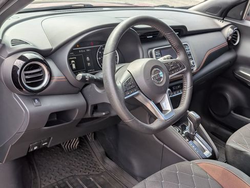 Used 2018 Nissan Kicks SR FWD image 34