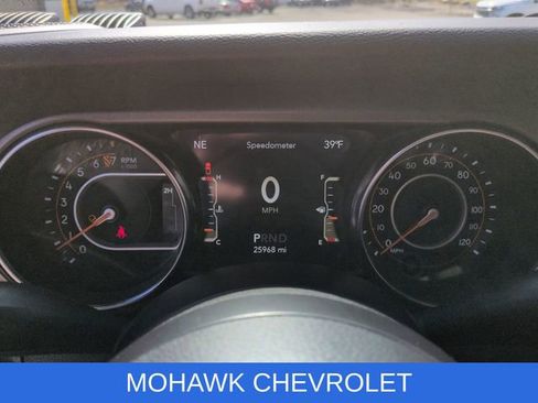 Used 2022 Jeep Gladiator Sport image 12