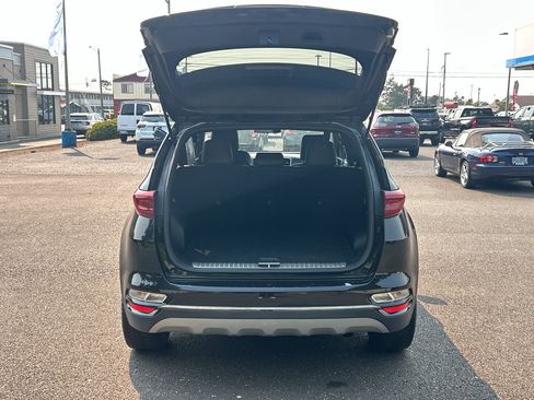 Used 2020 Kia Sportage S FWD image 28