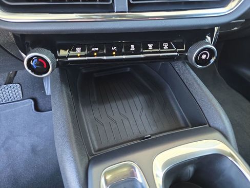 New 2026 Chevrolet Equinox EV LT image 16