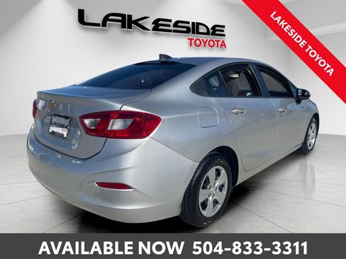 Used 2017 Chevrolet Cruze LS image 6