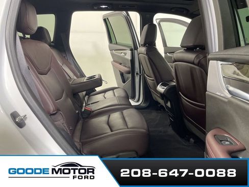Used 2022 Cadillac XT6 Premium Luxury w/ Technology Package AWD/4WD image 22