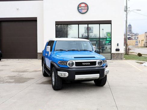 Used 2007 Toyota FJ Cruiser 4WD image 1