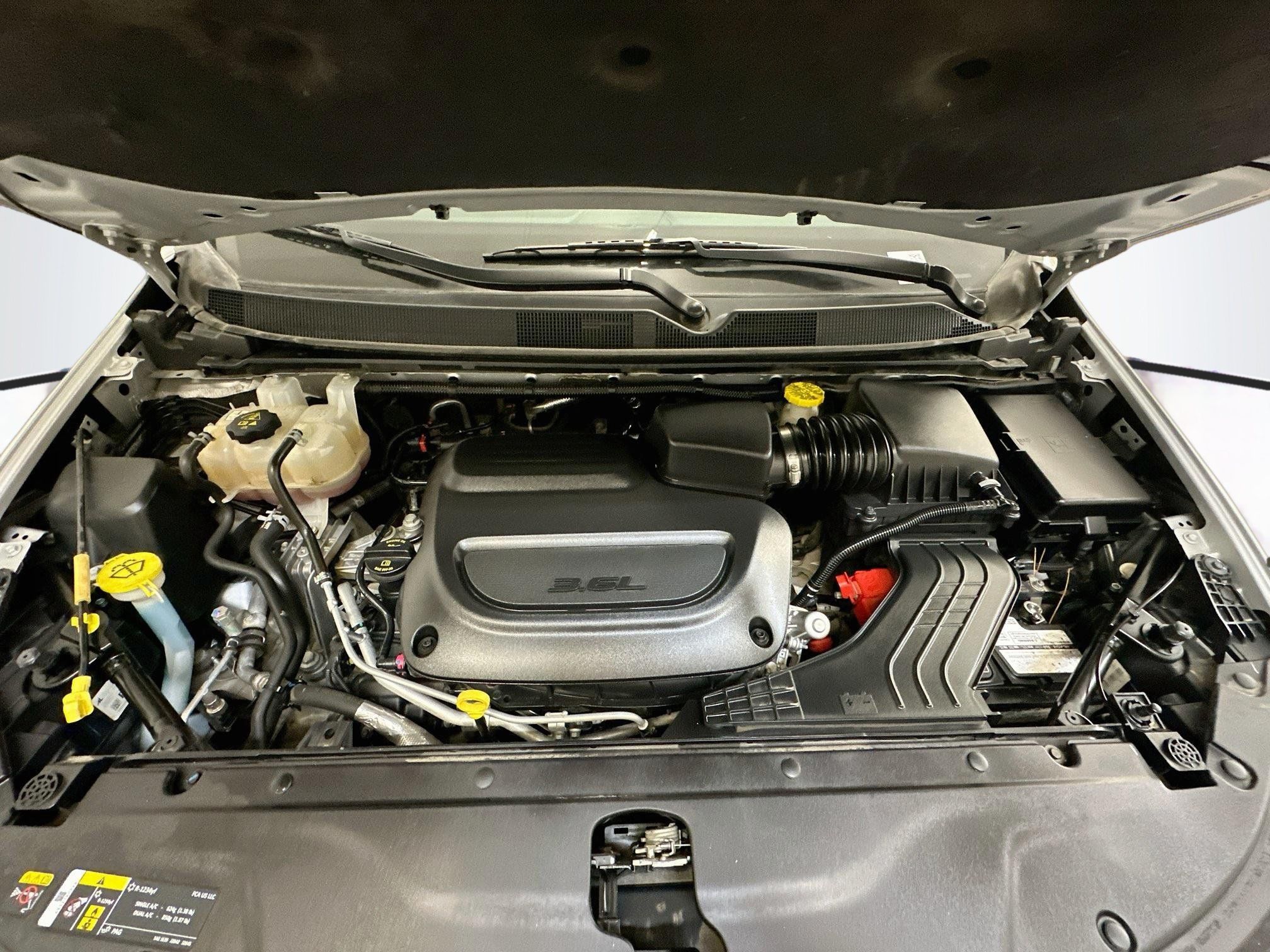 Used 2024 Chrysler Pacifica Touring-L FWD image 35