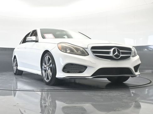 Used 2014 Mercedes-Benz E 350 Sedan image 60