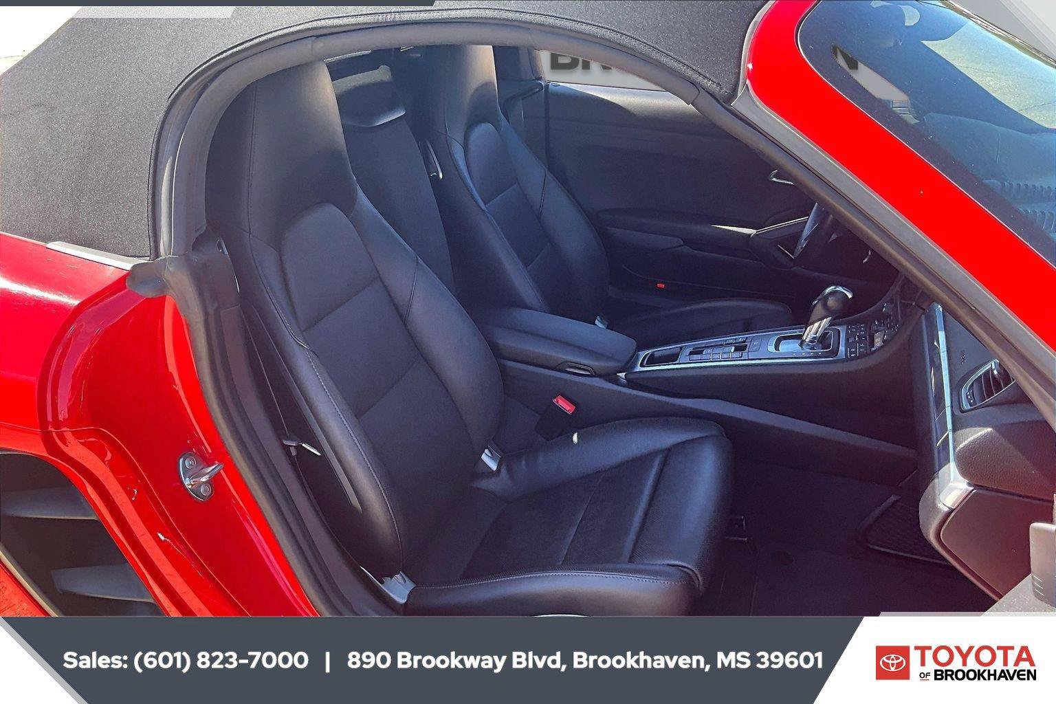 Used 2023 Porsche 718 Boxster RWD image 6